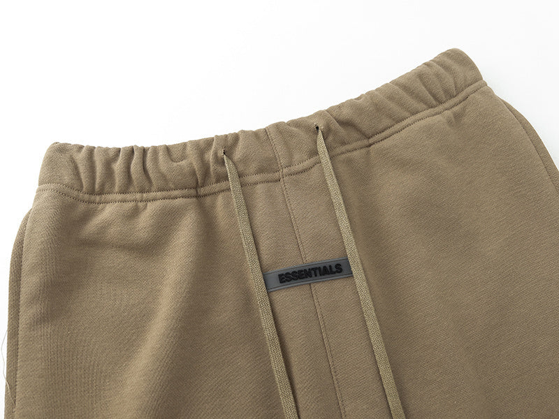 ESSENTIALS SHORT