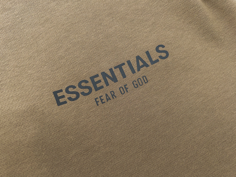 ESSENTIALS SHORT